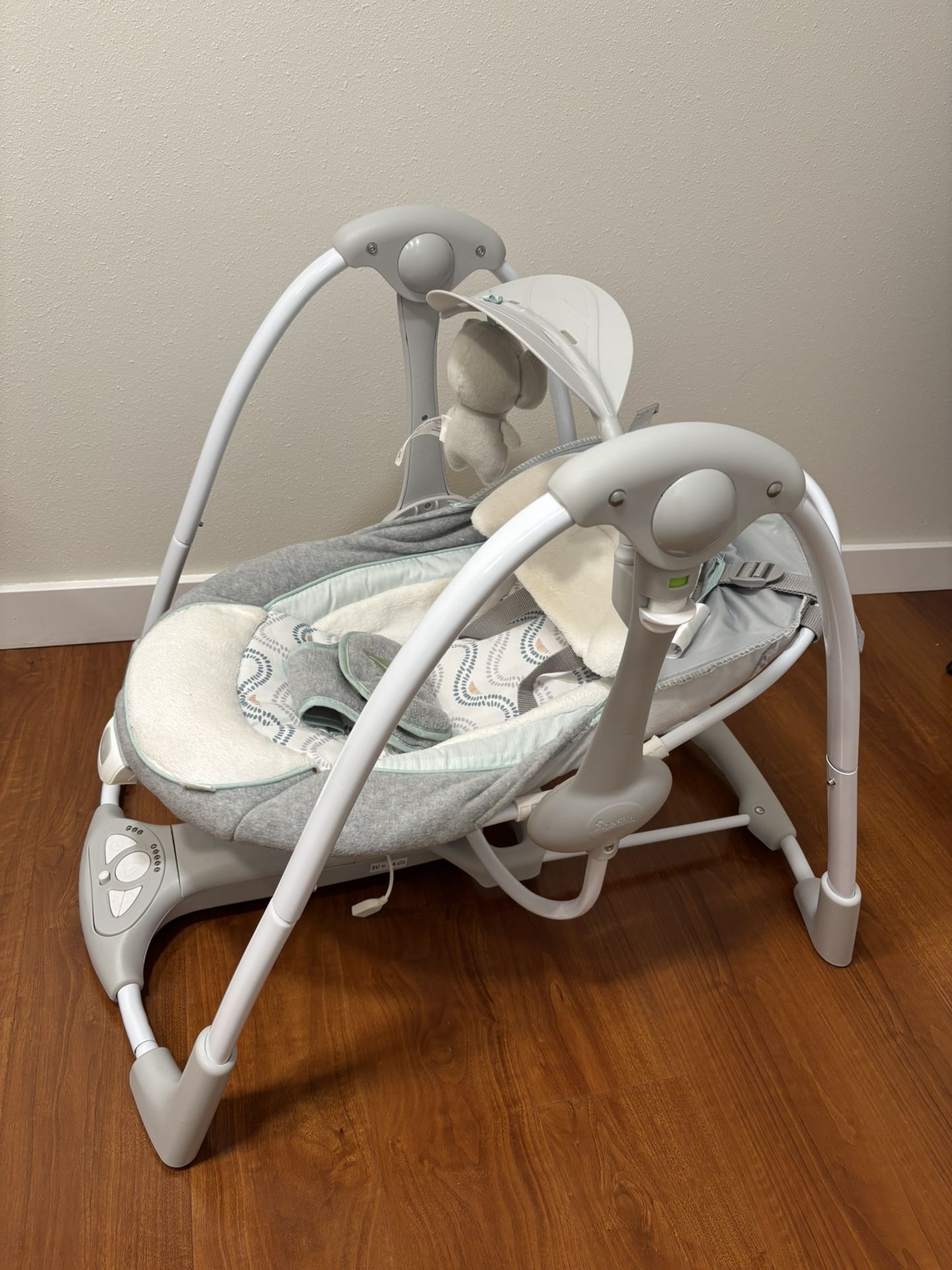 Ingenuity ConvertMe 2-in-1 Compact Portable Automatic Baby Swing