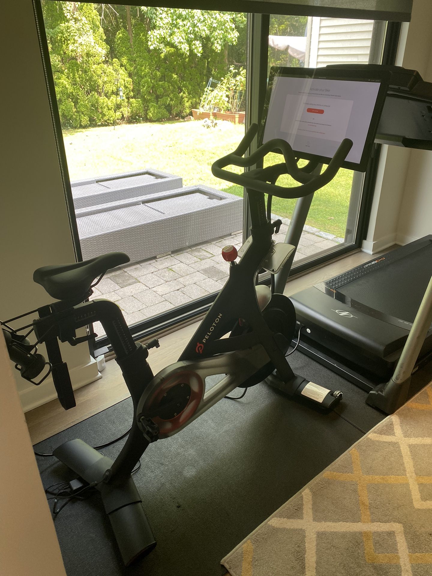 LIKE NEW Peloton Bike Generation 3 w/ Accessories PLTN-RB1VQ