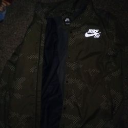 Nike SB Wind Breaker