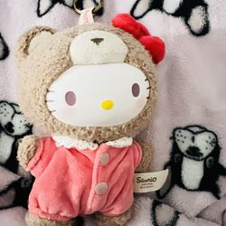 Hello kitty keychain