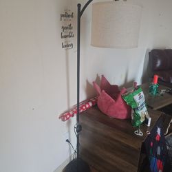 Floor https://offerup.com/redirect/?o=bGEubXA=