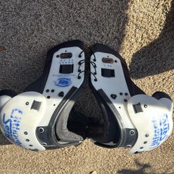 Men’s football pads