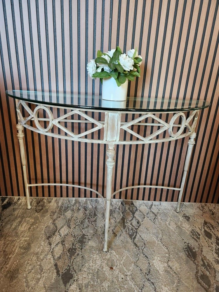 Ashley Farmhouse Style Entry table / Console table