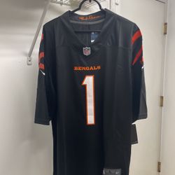 Cincinnati Bengals Jamarr Chase stitched jersey message for size availability 