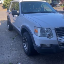 2006 Ford Explorer