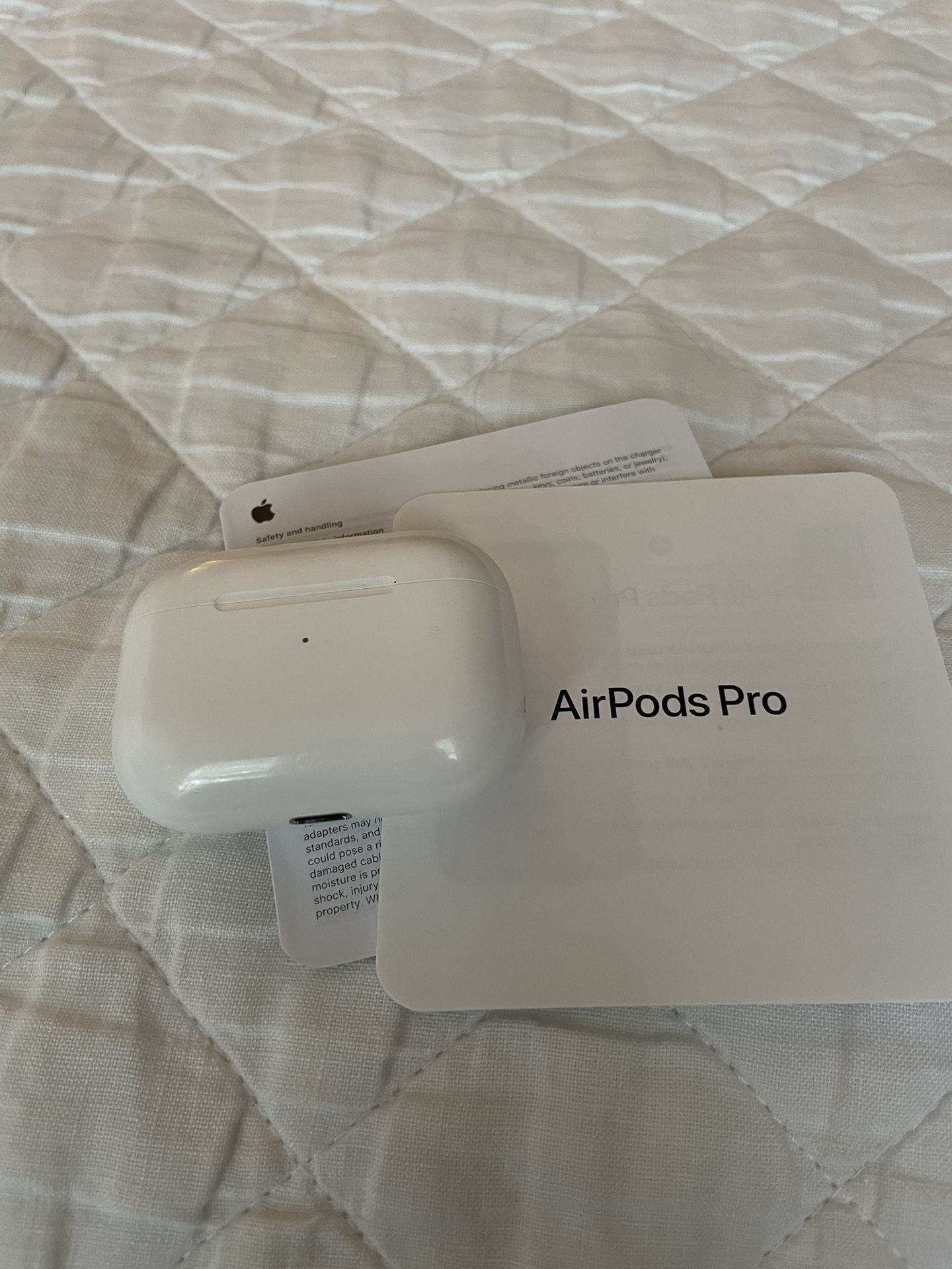 Apple AirPods PRO 1st Generation
