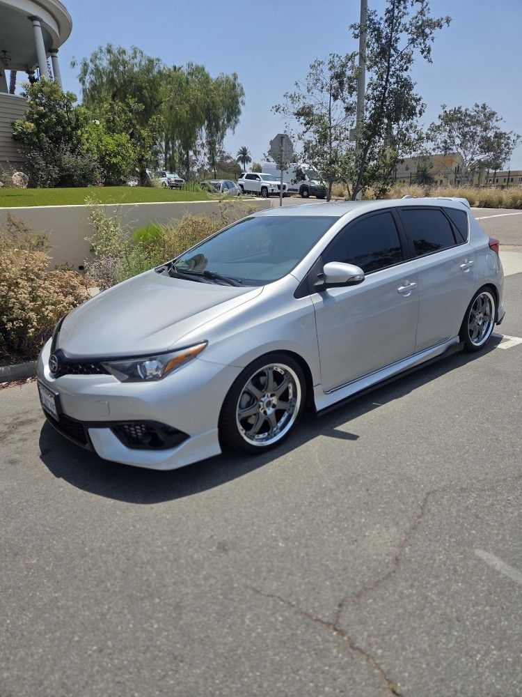 2016 Toyota Scion iM