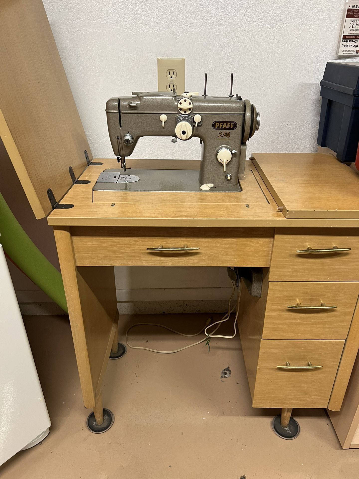 Pfaff 230 Sewing Machine/Cabinet/Supplies