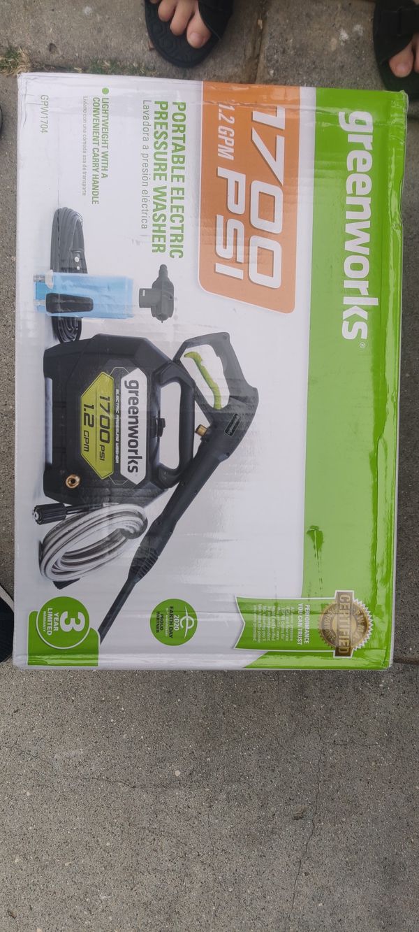 Greenworks 1700 PSI electric pressure washer with foam Cannon for Sale