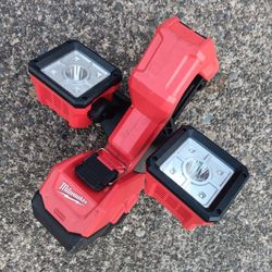 Milwaukee M18 Buckit Light 2122-20 Excellent Condition. Many Other Tools. For Pick Up Fremont Seattle. No Low Ball Offers Please. No Trades 