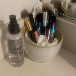 Makeup Brushes 