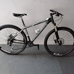 BICYCLE TREK 9 SPEED SIZE 29 BRAND NEW 