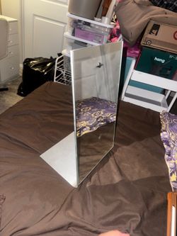 vanity mirror