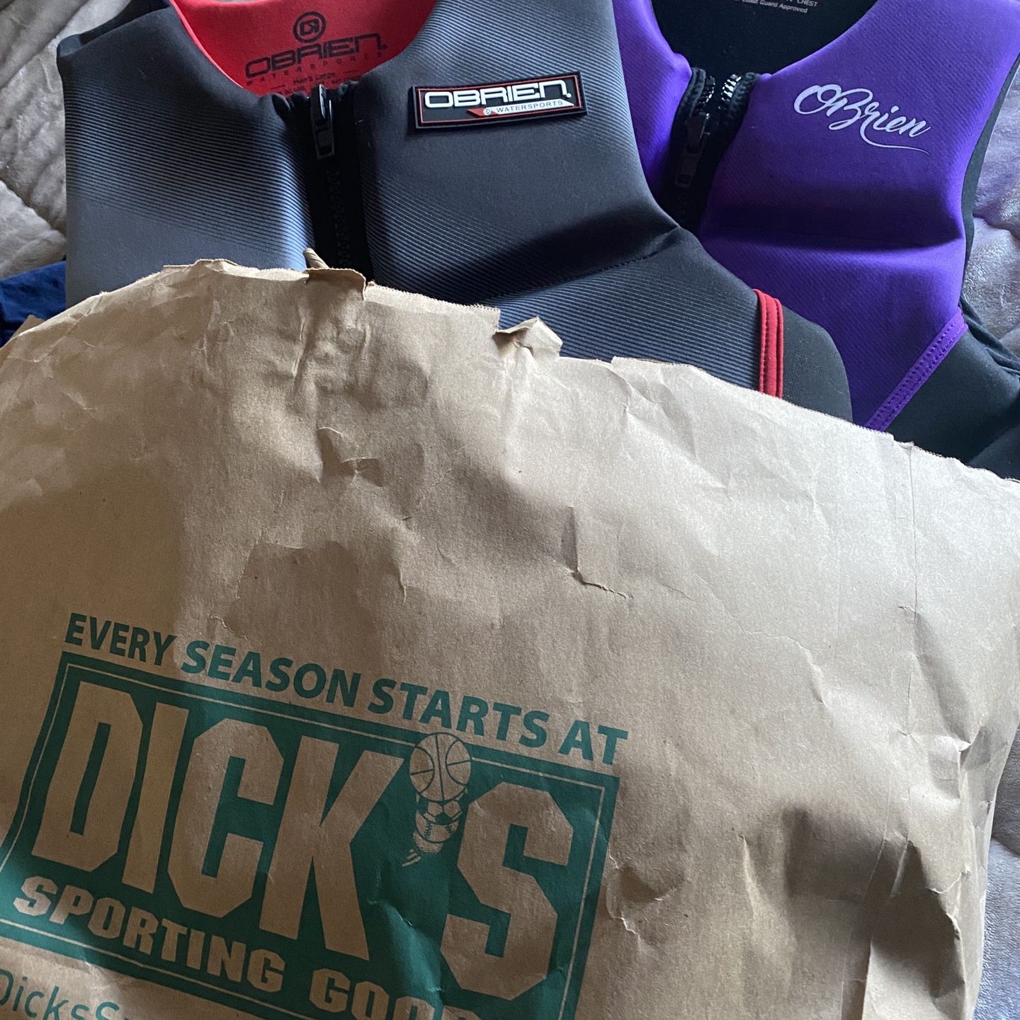 2 NEW LIFE JACKET BEST