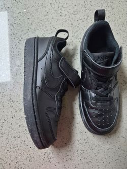 Nike Court Borough 12C