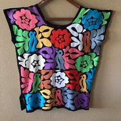 NEW Hand Embroidered Mexican Huipil Tunic Blouse (M)