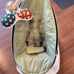 4moms Mamaroo Baby Swing
