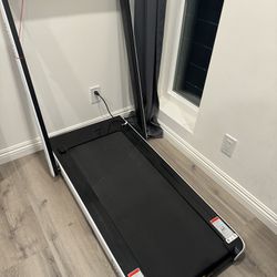 Foldable walking pad / treadmill Superfit white