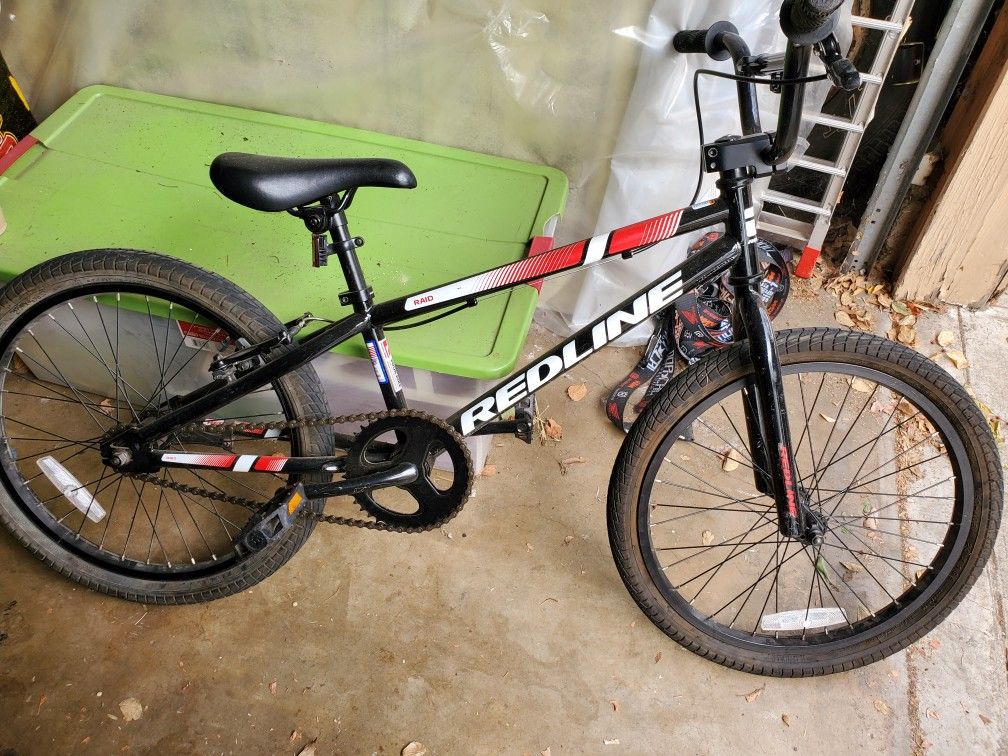Redline Raid 20 in wheel 14 in frame Bike for Sale in Sacramento, CA