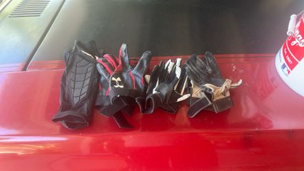 Youth Batting Gloves And Forearm Guard