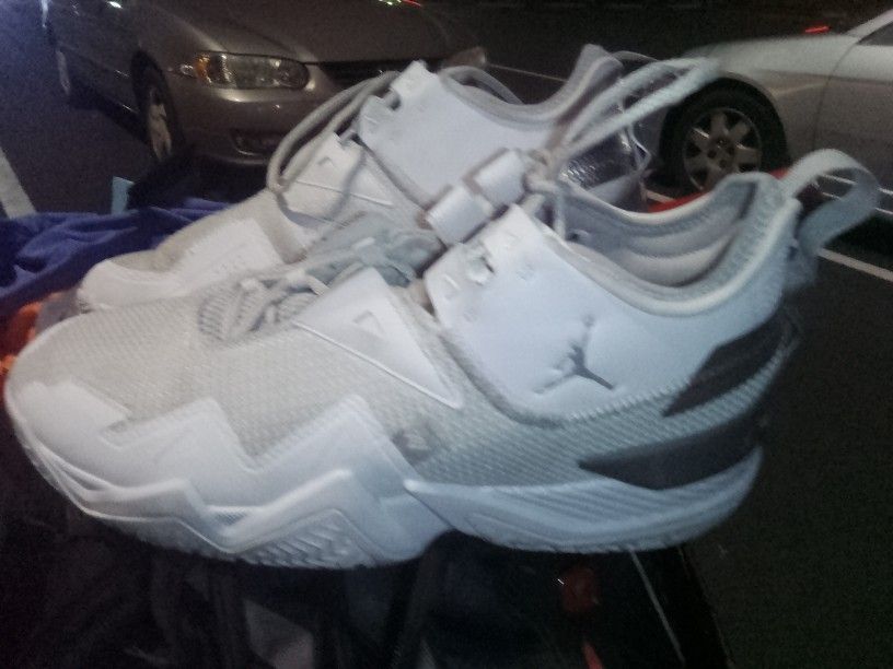 Nike Jordan SZCJ0780-100 IN AWESOME CONDITION