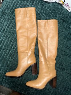 Zara boots 👢 new size 8