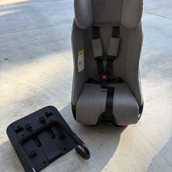 Clek Foonf Convertible Car Seat – Great Condition, Mfg Oct 2021