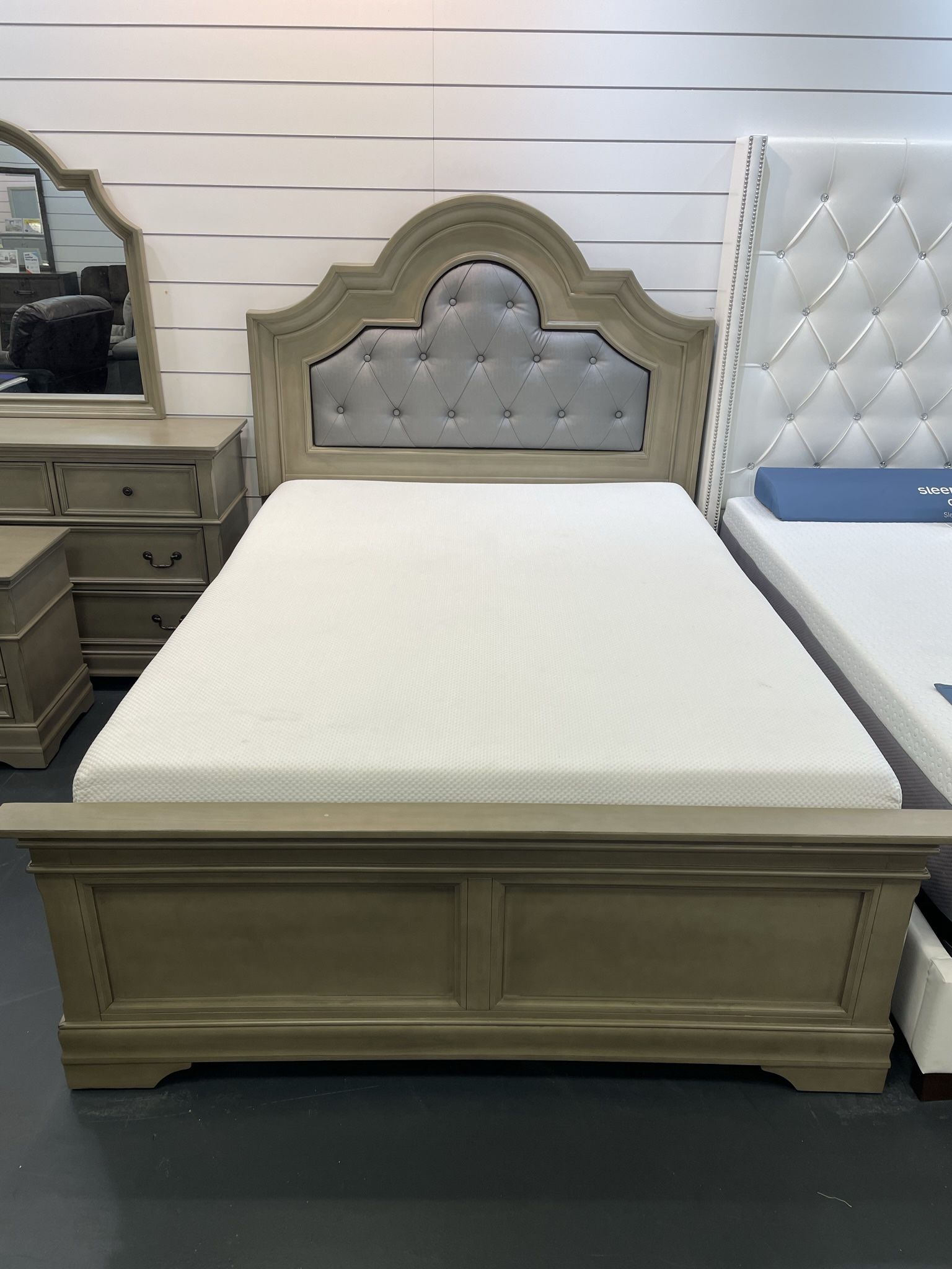 Presidents’ Day Sale Friday Through Monday. Frisco Queen Size Bedroom Set $699. Easy Finance. Same-Day Delivery.