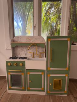Kids play kitchen