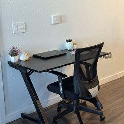 Gaming desk & Chair