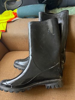 Rain boots