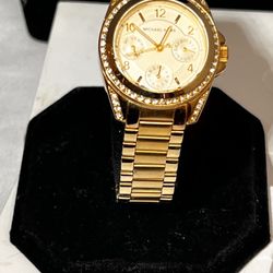 Nice Michael Kors Gold Color Women’s Watch 