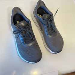 Like New Athletic Shoes