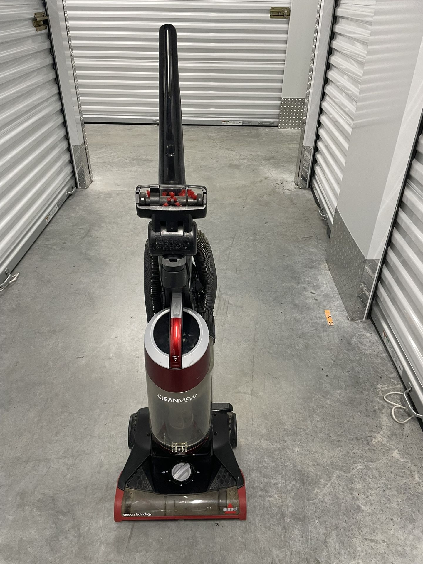 Bissell Vacuum Cleaner 