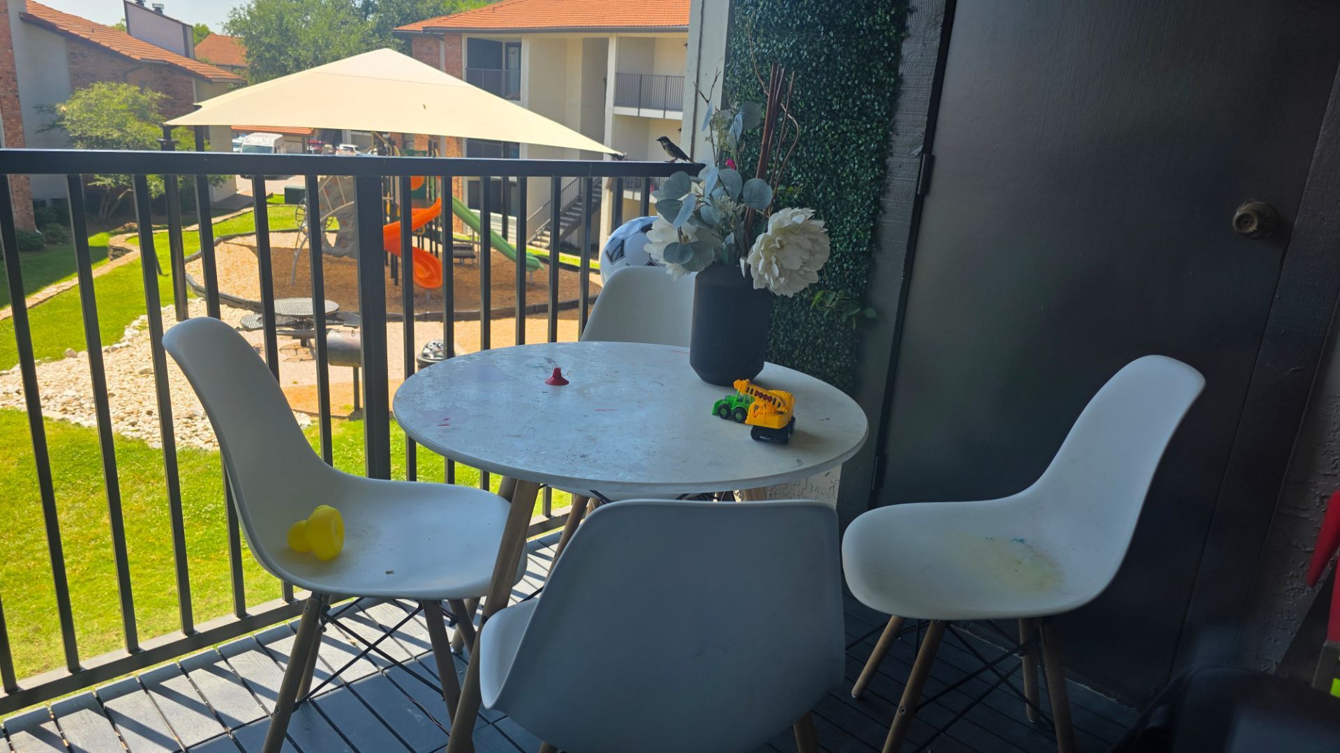 Table and 4 chairs