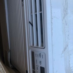 LG Air Conditioner 