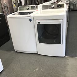 New Scratch And Dent Midea Washer And Dryer Set. 1 Year Warranty 