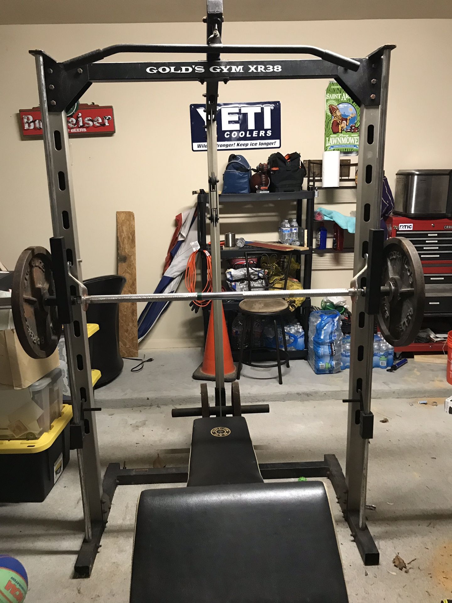 Golds Gym XR38 Home Gym. Weights, Weight tree and bench are included..