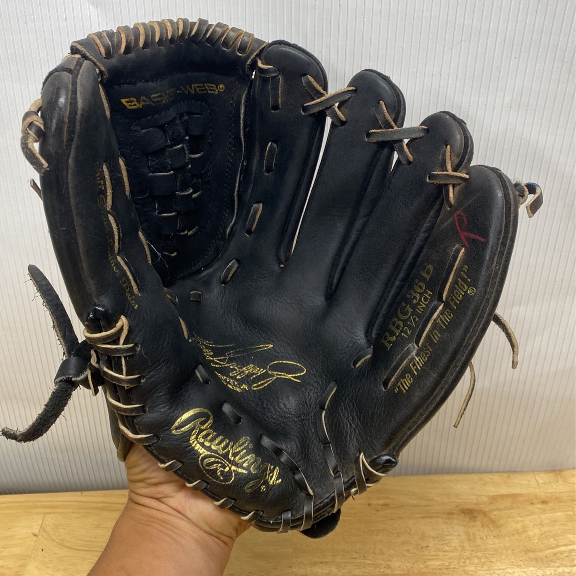 12 1/2 inch Rawlings Baseball Or Softball Glove 🥎⚾️