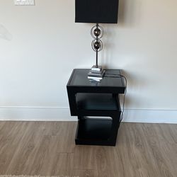 Living Room Tables With 2 Designer Lamps