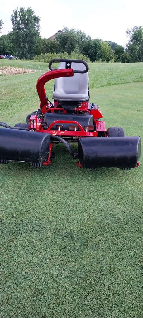 2009 Toro 3050 Greens Mower