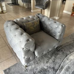 Like new- Velvet Accent Chairs (Set of 2)