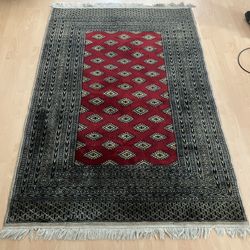 GENUINE Persian Rug 6x4 Feet