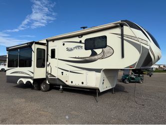 2018 Grand Design solitude fifth wheel three slides livable trailer delivered set up