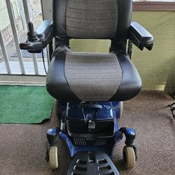 PRIDE POWERCHAIR