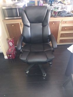 Cushioned office chair