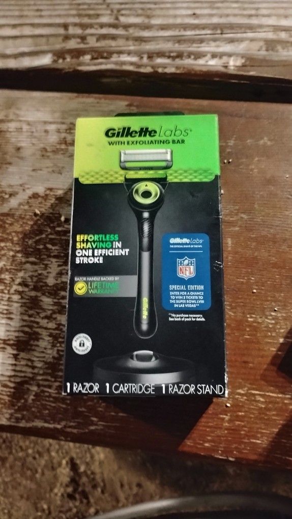 Gillette Labs With Exfoliating Bar