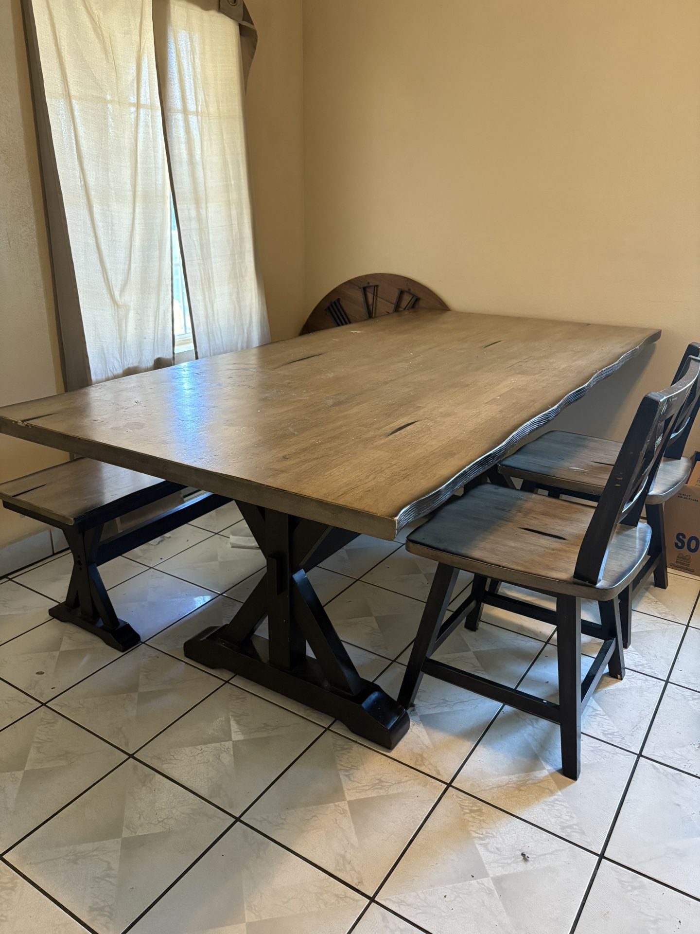 Dinning Table