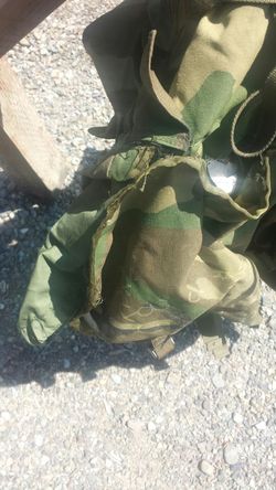 Army backpack, no rips, excellent condifion