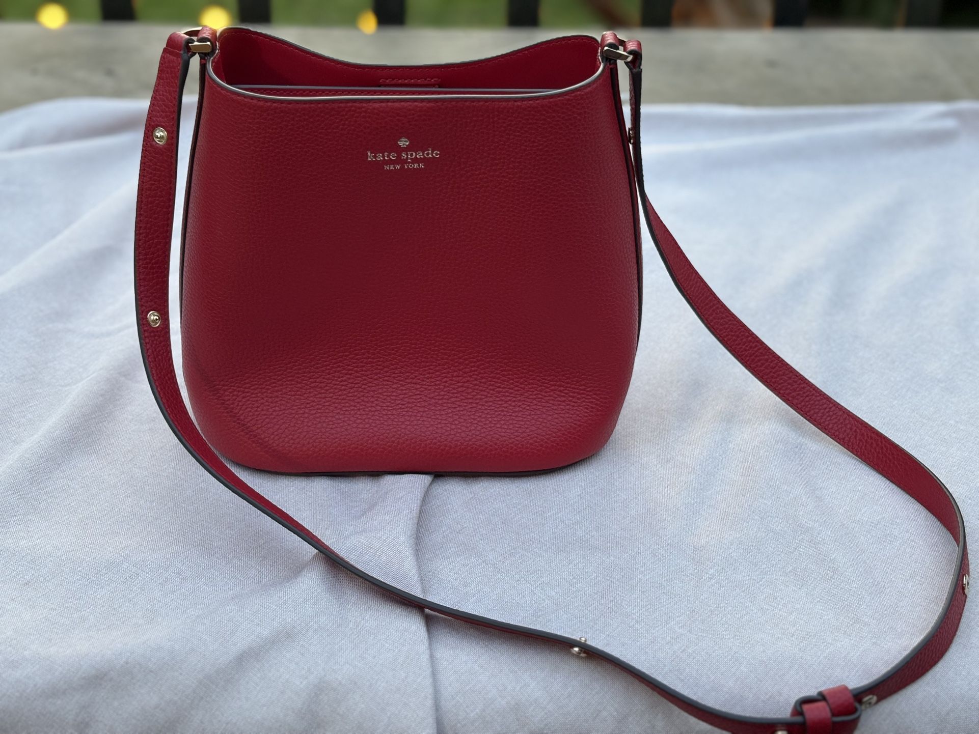 Kate Spade Julia Medium Pebbled Leather Bucket Bag 